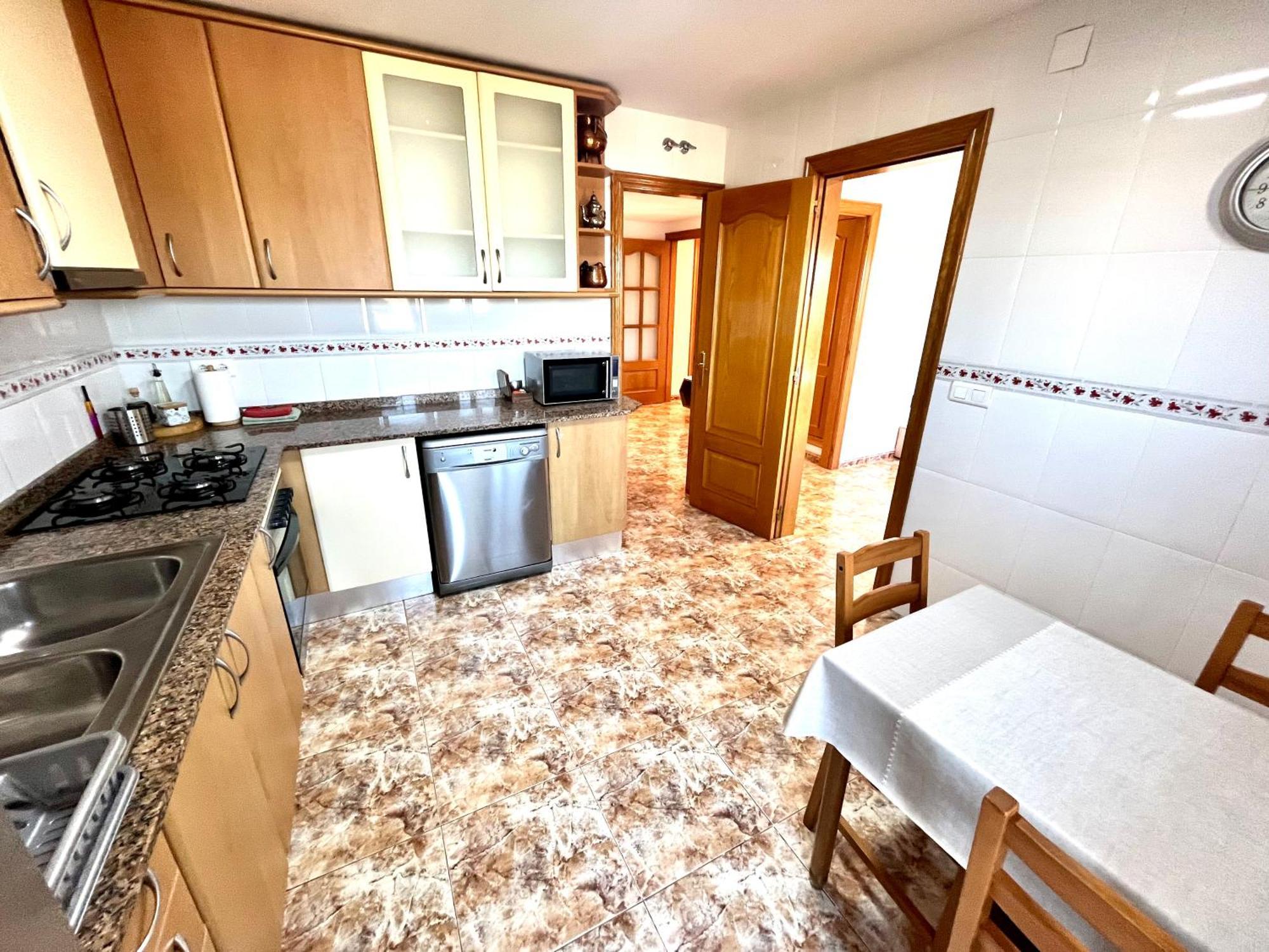 Amplio Apartamento, 5 Camas Sant Esteve Sesrovires Exterior foto